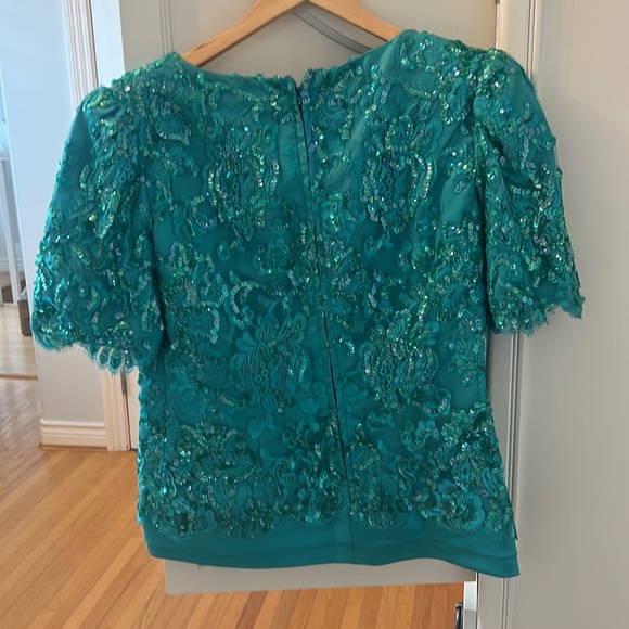 Women’s Matching Top & Skirt Set & Hat - Picture 5 of 14